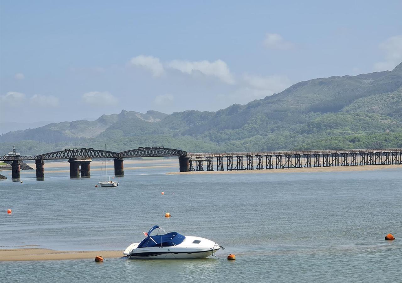 Luxury 4 Bedroom Seaside Apartment - Glan Y Werydd House Barmouth Extérieur photo
